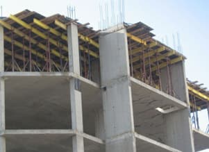 Монолитное строительство и бетонирование в процессе работ